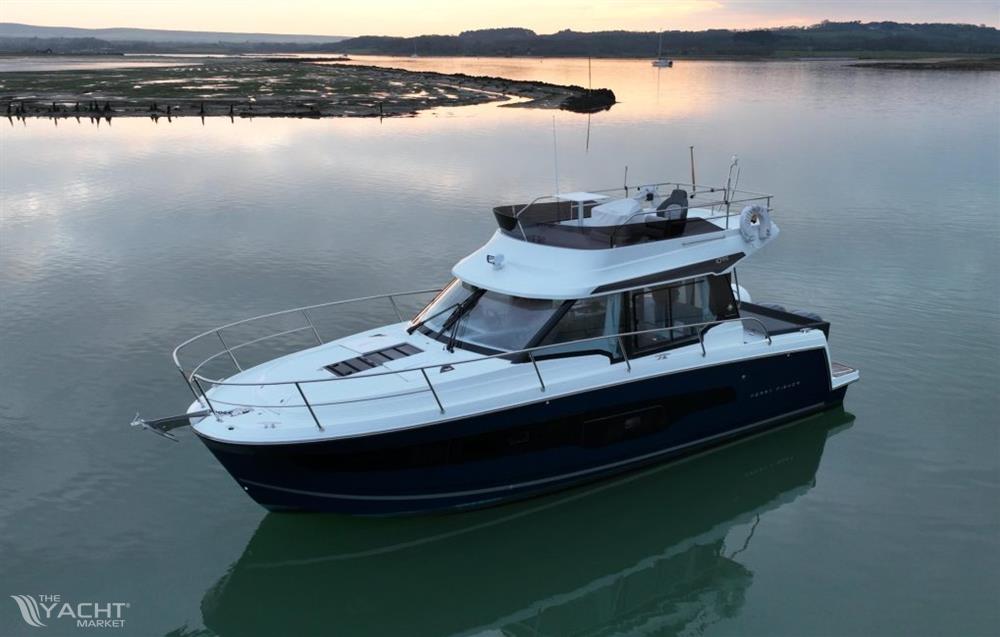 Jeanneau Merry Fisher 1095 FLY