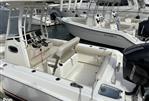 Boston Whaler 230 Outrage - 2025 Boston Whaler 230 Outrage - Photo #5