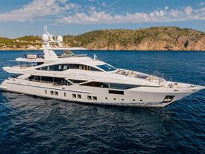 Benetti Fast 140