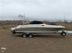 Sea Ray 240 Sundeck
