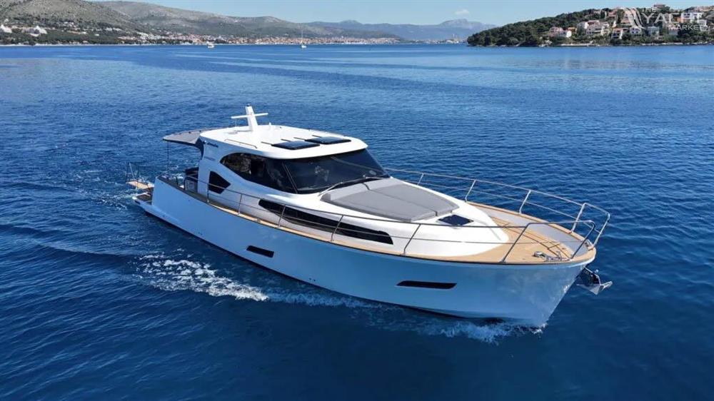 Monachus MY 47 Retro Cruiser