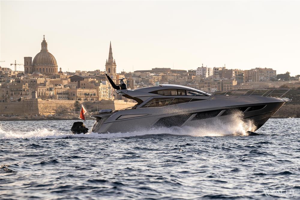 Sunseeker Predator 57 - Sunseeker Predator 57 Bravo_AT_067