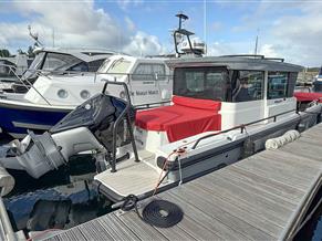 Axopar 28 Cabin