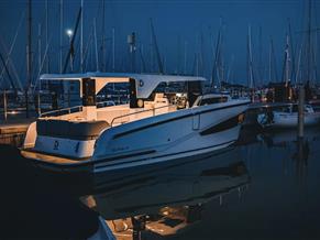 Delphia 10 Lounge Top (Sloepen)