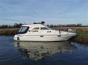 Sealine F33 Flybridge