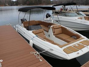 Crownline E225 XS