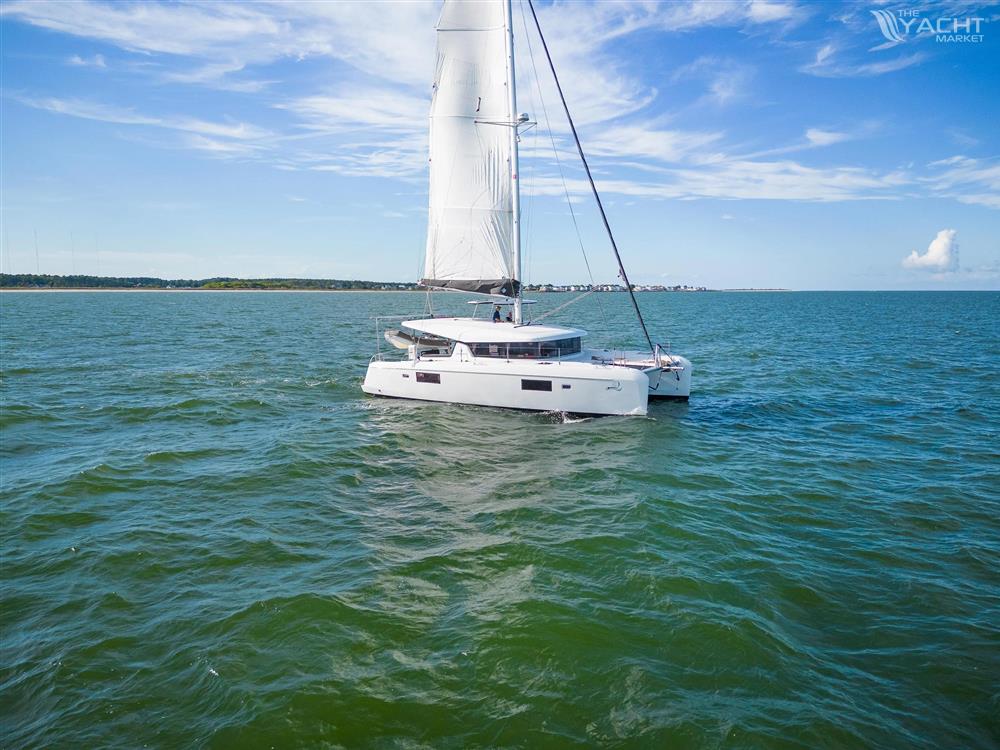 Lagoon 42