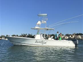 Regulator 32 Center Console