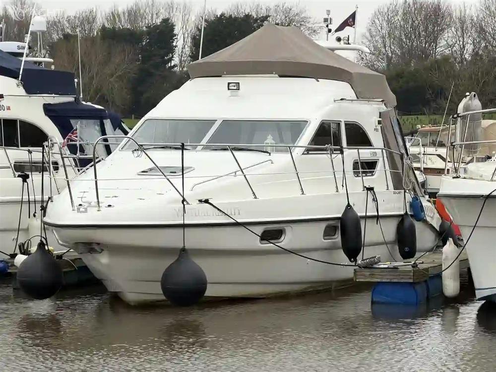 Sealine F33