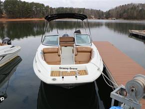 Crownline E235 XS