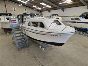 Viking 20 Wide Beam called Macaw III