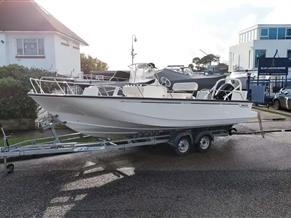 Boston Whaler 210 Montauk