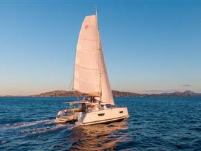 Fountaine Pajot Astrea 42