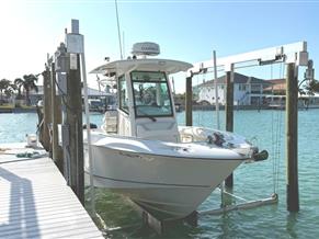 Boston Whaler 250 Outrage