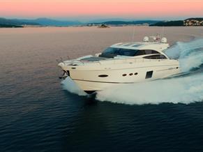 Princess Yachts V72