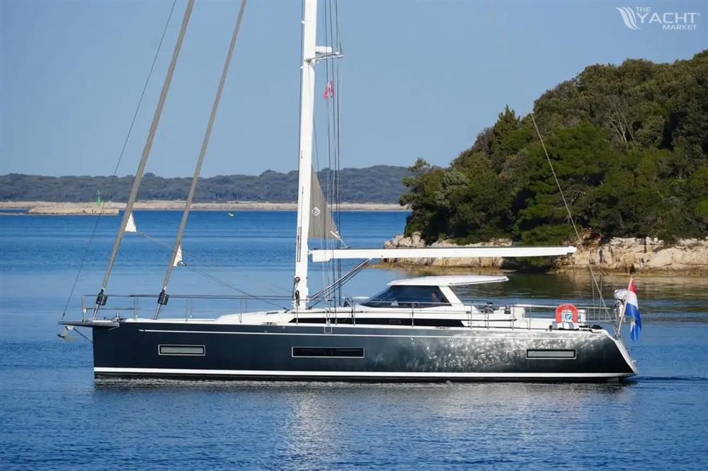 2017 Amel 50