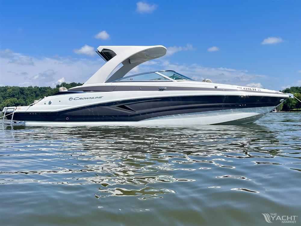 2018 Crownline Eclipse E30 - Photo 1