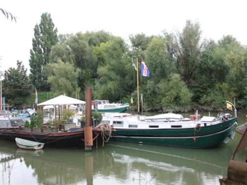 Dutch Barge Living ship