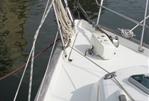 Beneteau 36 - Deck at bow.