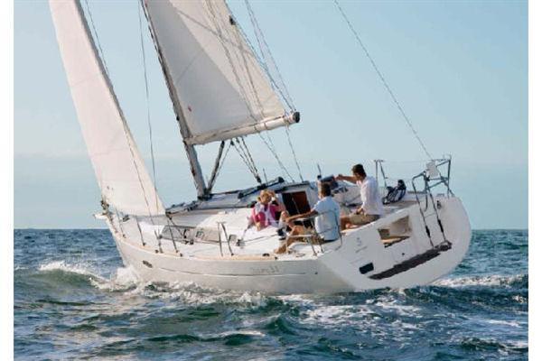 Beneteau 34 - Manufacturer Provided Image