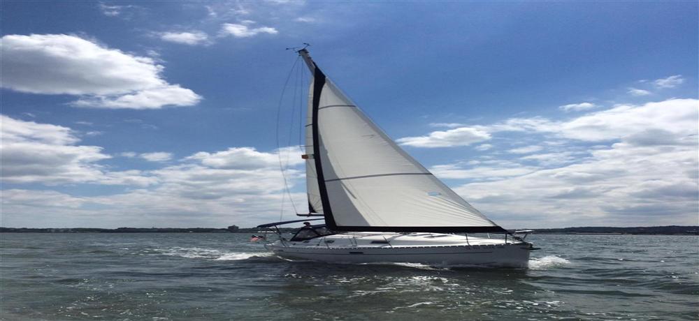 Beneteau 331 - Beneteau 331 Under Sail