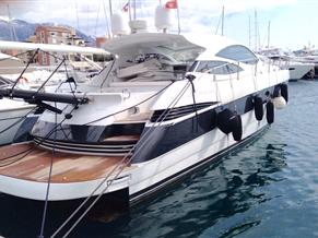 PERSHING 50 perfect sport boat only 400 hours