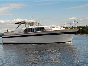 Chris-Craft Constellation